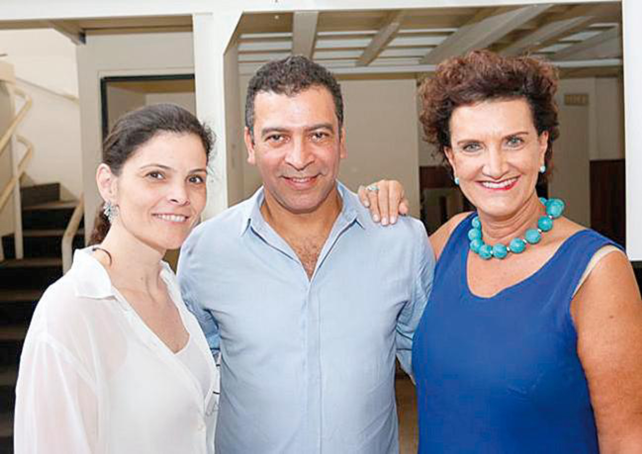 A gerente do Núcleo Estilo de Vida da Gazeta do Povo, Andréa Sorgenfrei,   com Pedro Ariel Santana e Marina Nessi