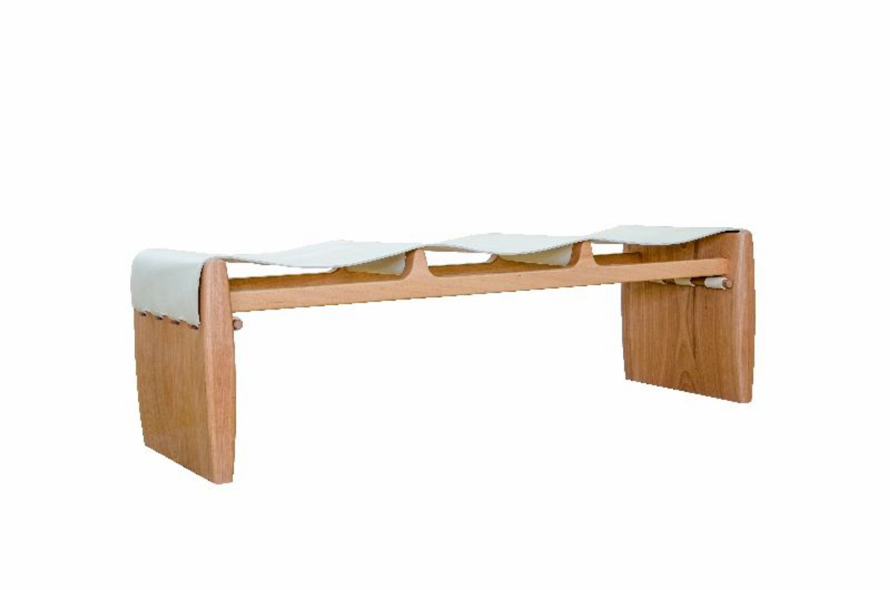 Banco Sela, da Em2 Design. Foto: Germano Wojahn