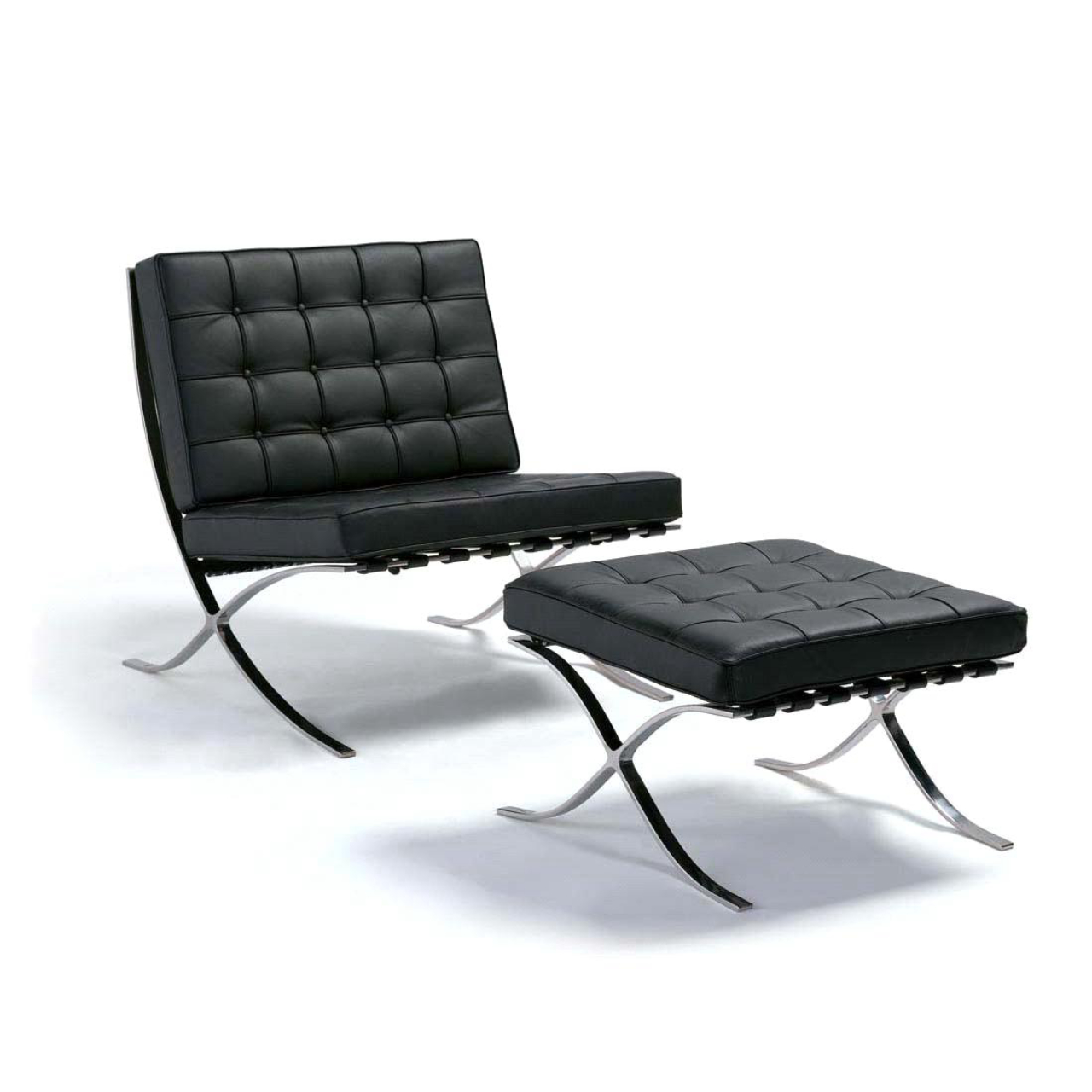 Barcelona - Ícone do movimento moderno, a cadeira Barcelona foi desenhada por Mies Van der Rohe e Lilly Reich em 1929. Até hoje é uma das cadeiras mais respeitadas entre os designers de produto<br>