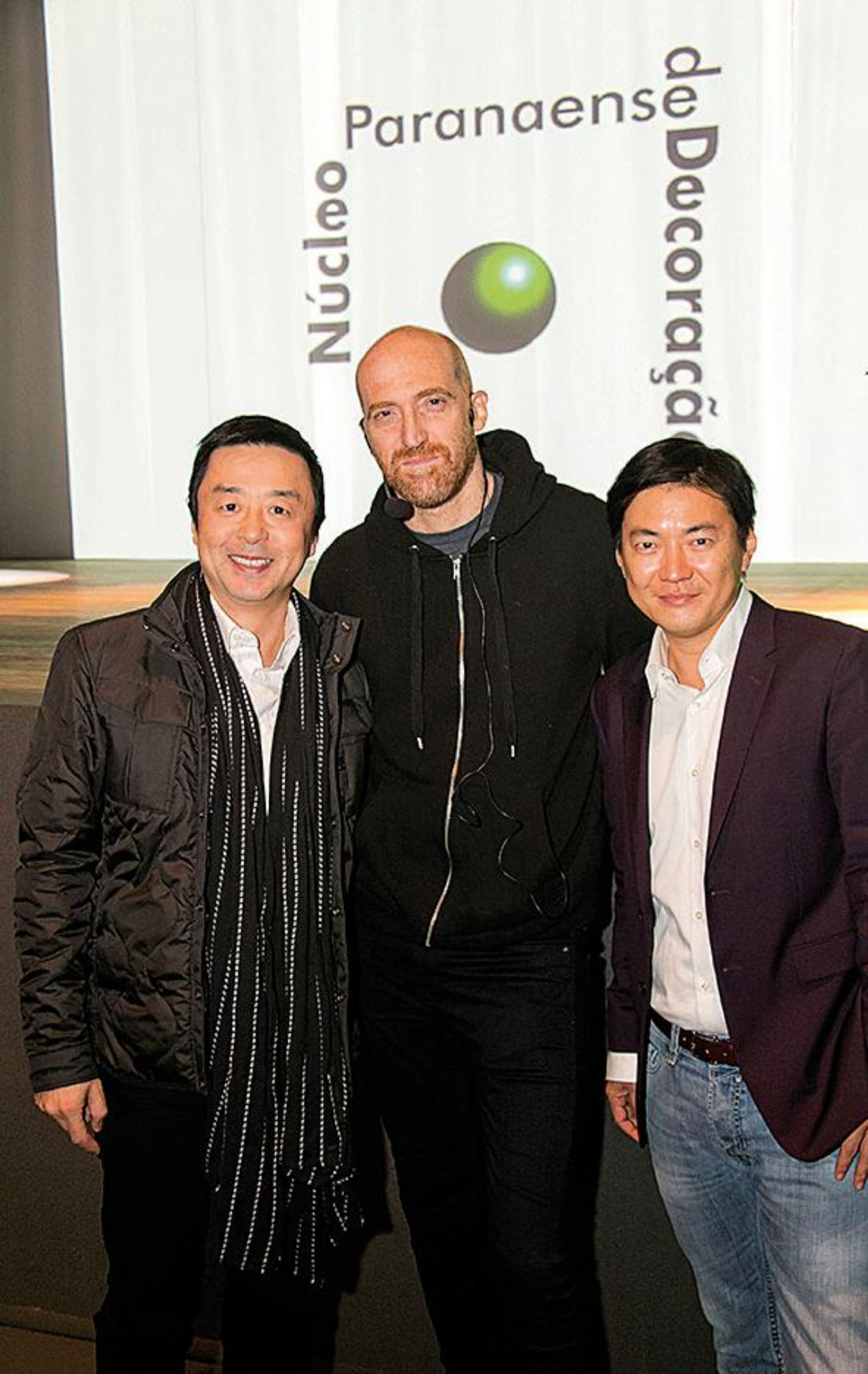 Os palestrantes Jum Nakao, Muti Randolph e Alex Hanazaki.