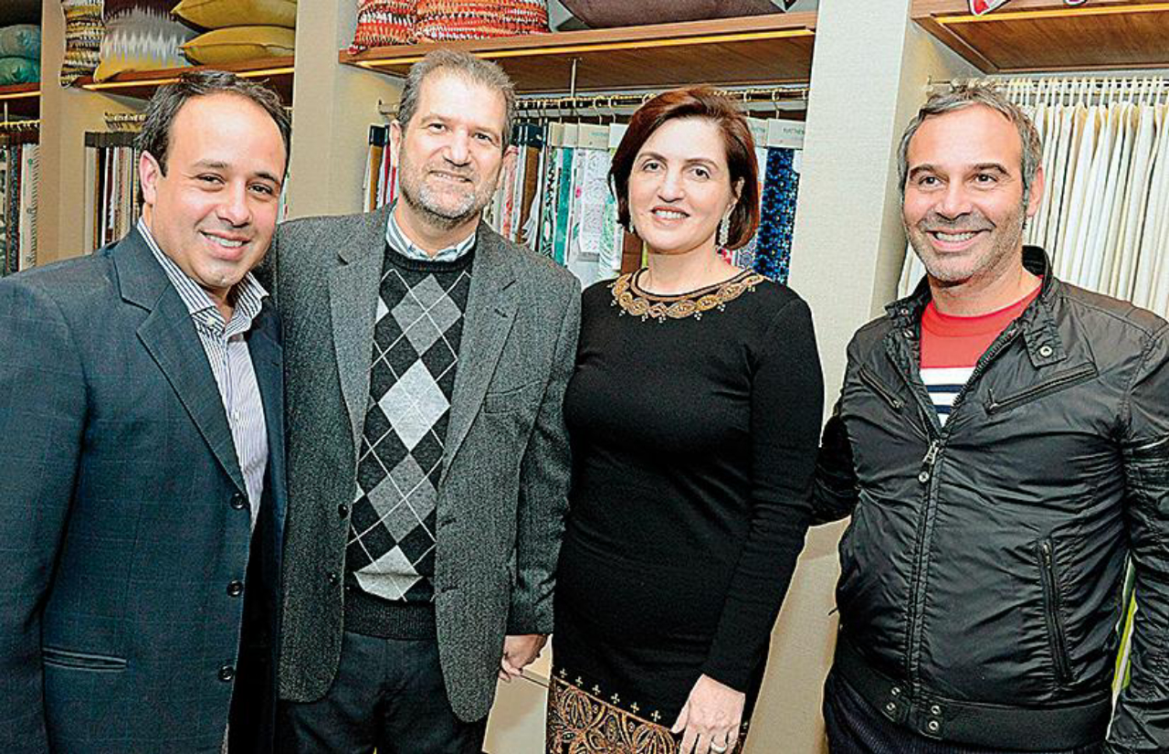 Luiz Gustavo Holtz, o casal Jacob e Simone Orlean e o decorador Marcos Soares.