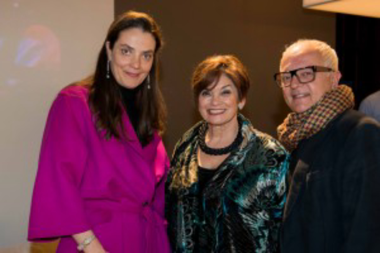 Ana Amélia Filizola, diretora da unidade Gazeta Jornais, Yara Mendes e o arquiteto Lupércio Manoel e Souza.