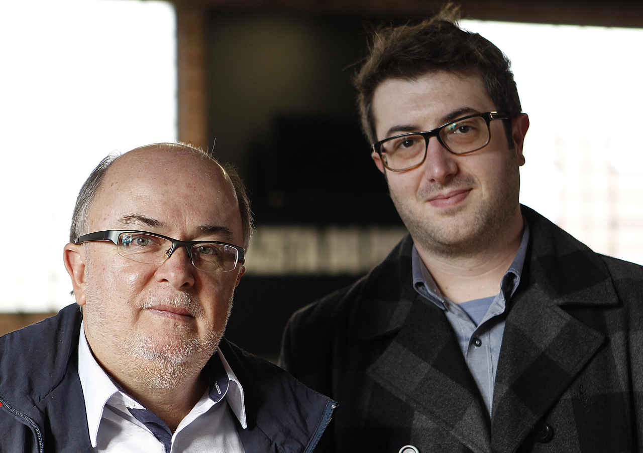 Antonio Carlos Domingues, assessor de comunicação da CAU/PR, e André Felipe Casagrande, analista geral da CAU/PR. / Crédito: Jonathan Campos / Gazeta do Povo.