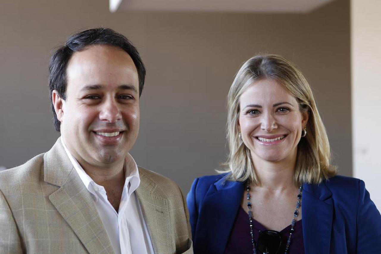 Luís Gustavo Holtz e Bia Moreira, ambos da Orlean.