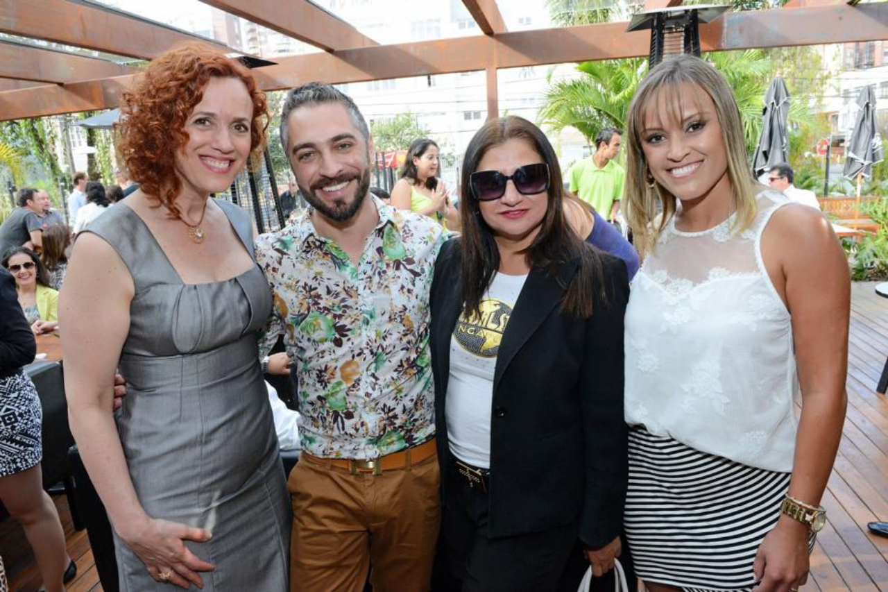 Calina Mussi, Rogerio Maia, Rose Guazzi e Luana Silveira. Foto: Gerson Lima/ Divulgação