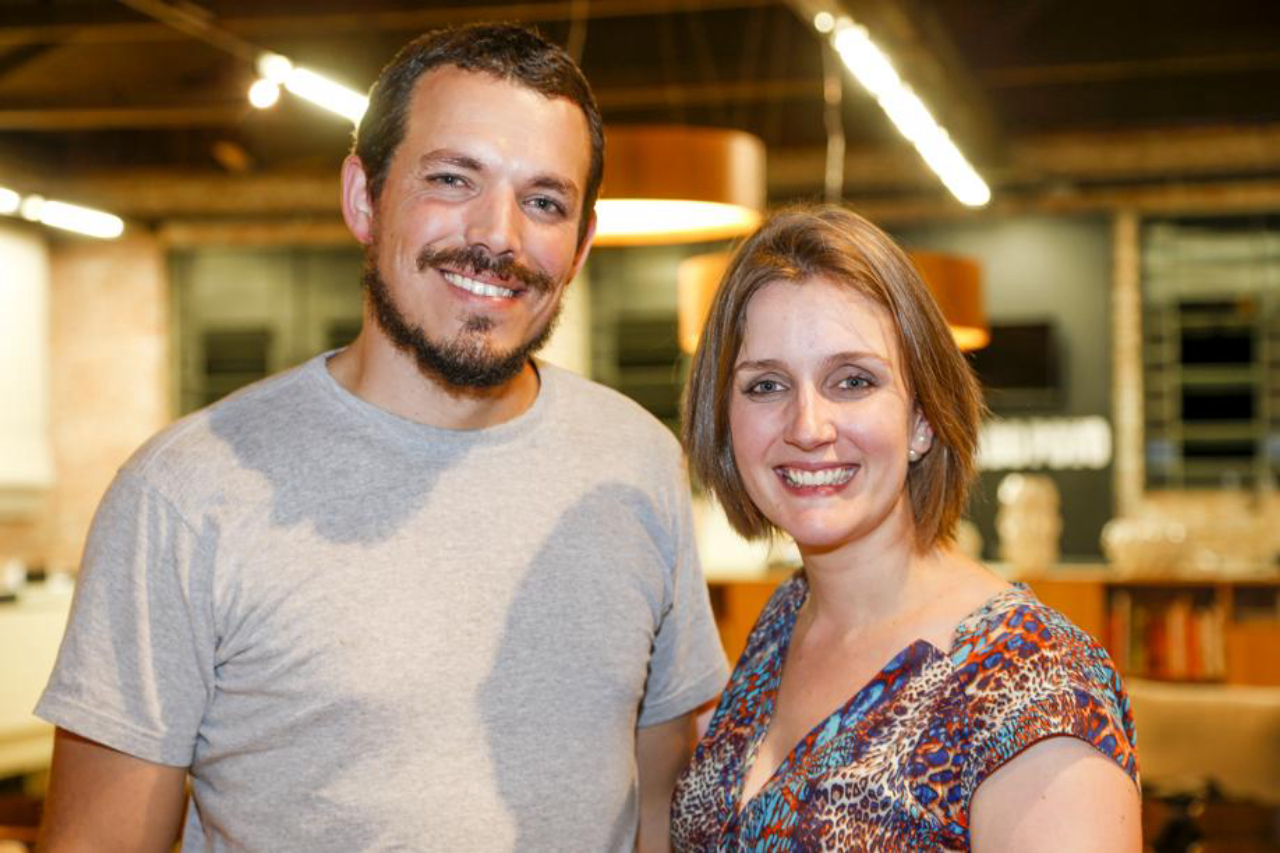 O assessor em artes visuais Raul Fuganti e arquiteta Fábia Teixeira