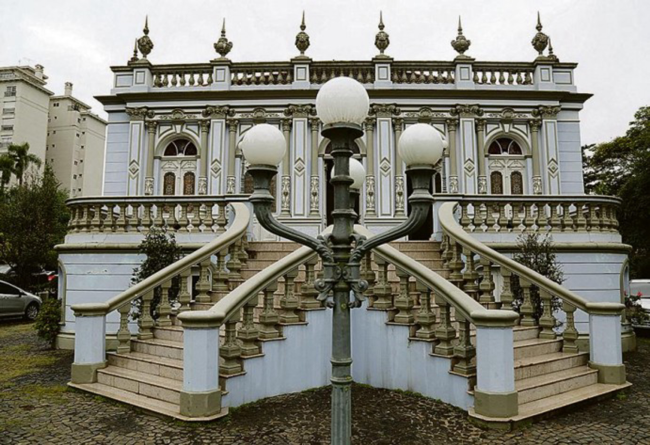Em 1906, o Palacete dos Leões abrigou o presidente Affonso Pena, na falta de hotéis de qualidade na cidade à época.