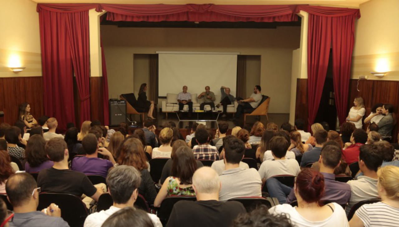 No Sofá da Haus recebeu um público de aproximadamente 100 pessoas que puderam ouvir e conversar sobre o futuro de Curitiba. 