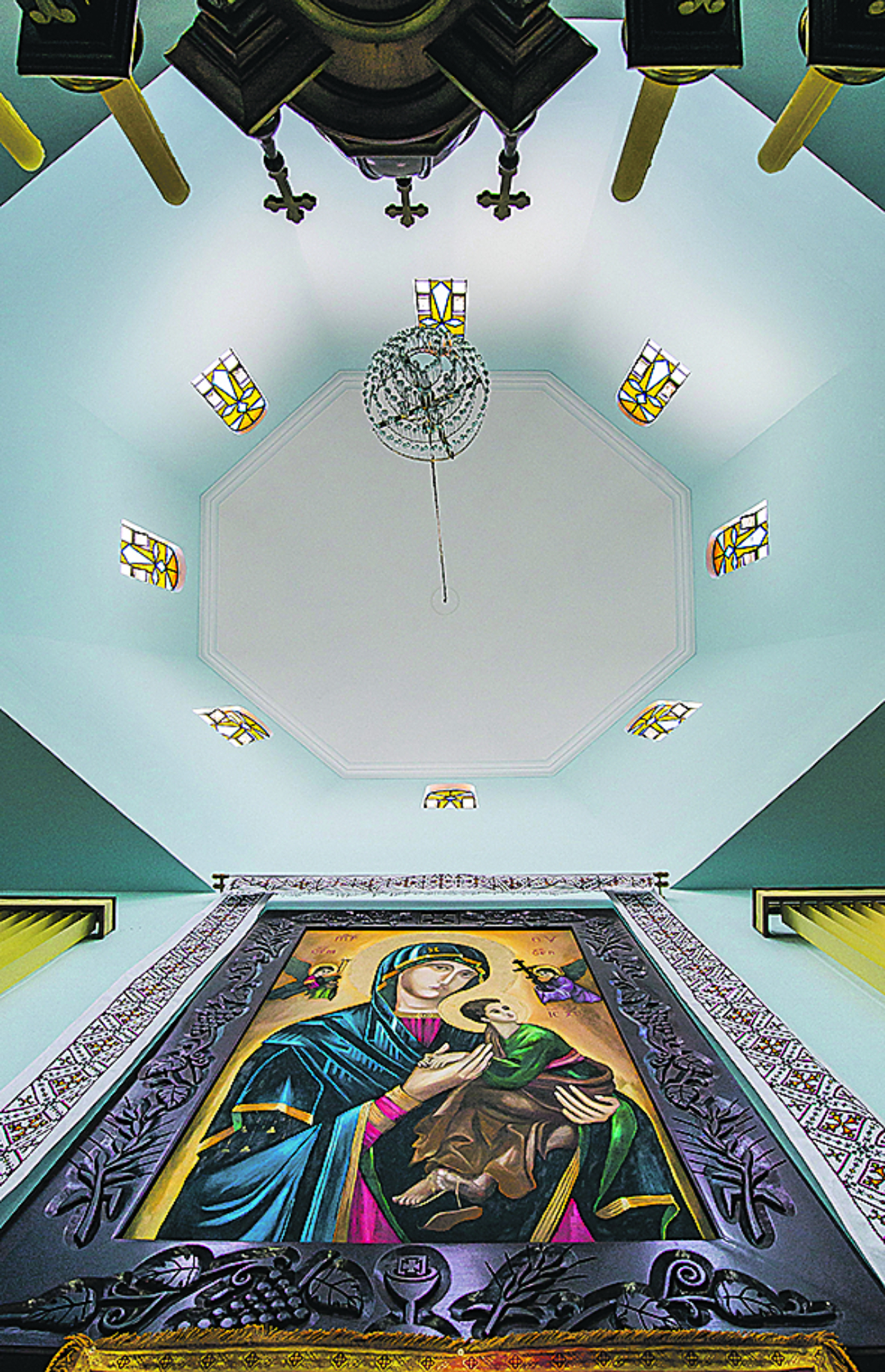 Interior da cúpula na Igreja Nª. Sra. das Dores.