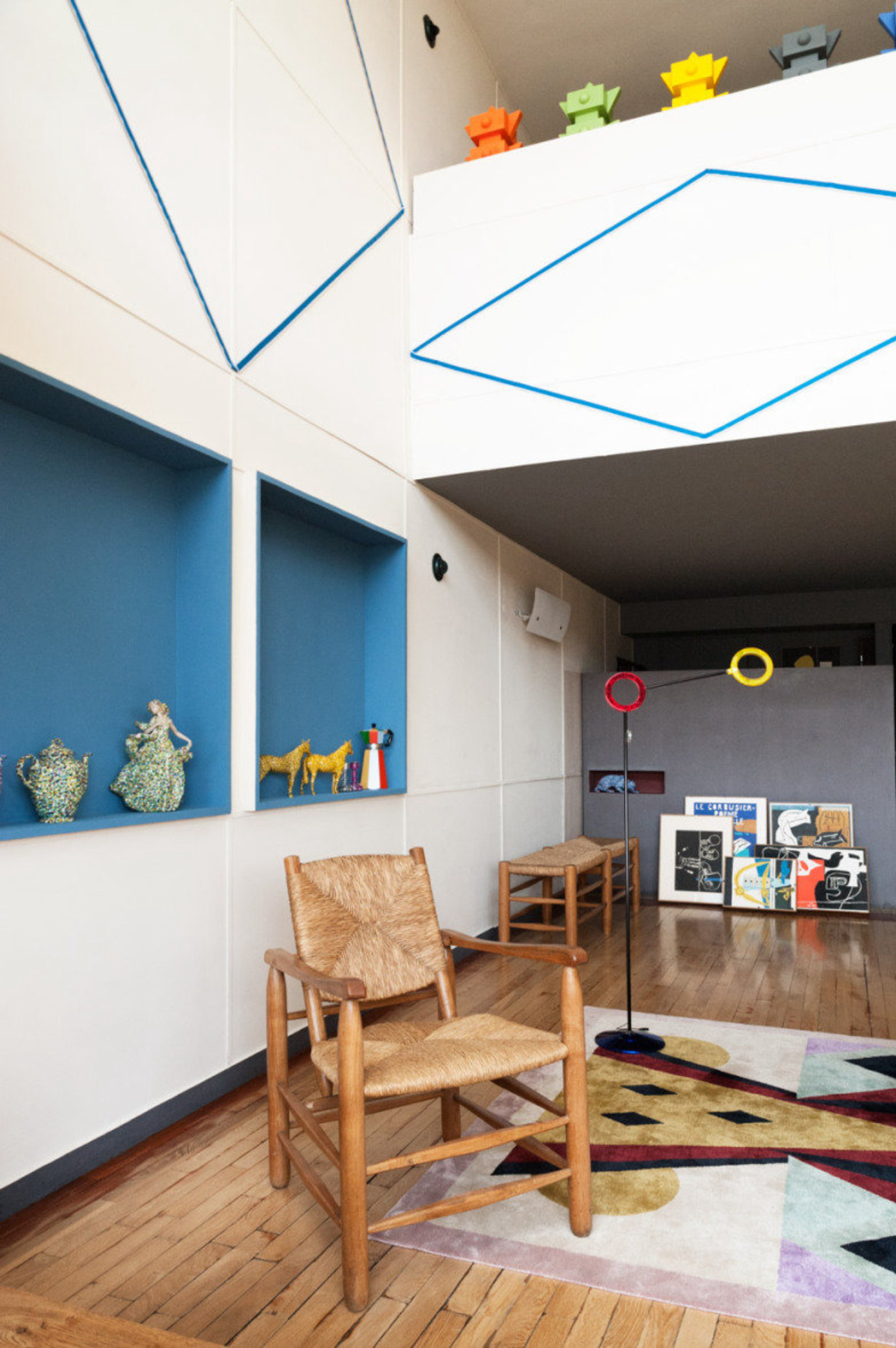 Arquiteto e designer italiano Alessandro Mendini decorou apartamento nº 50 projetado por Le Corbusier.<br>Foto: Divulgação 