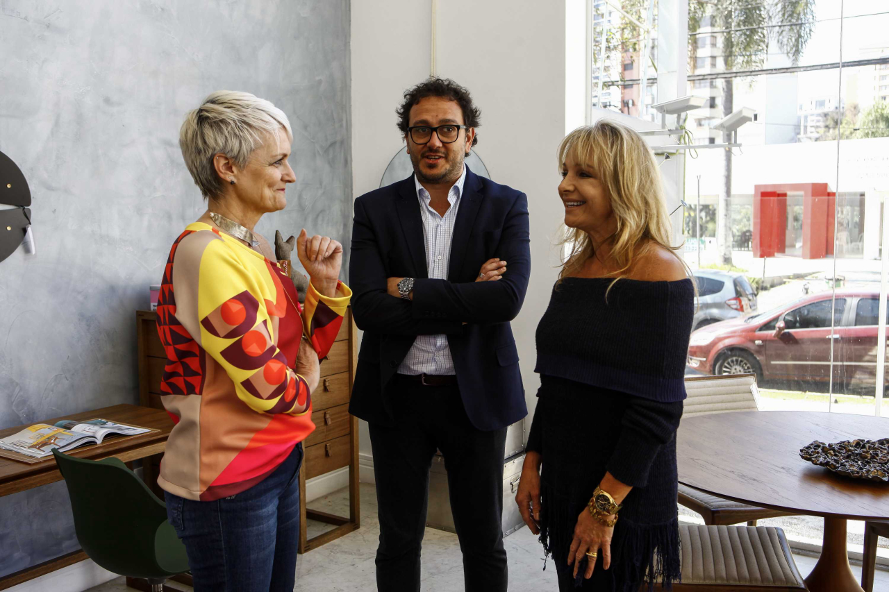 Eviete Dacól, Maurício Lamosa e a designer de interiores Melissa Dallegrave. Fotos: André Rodrigues