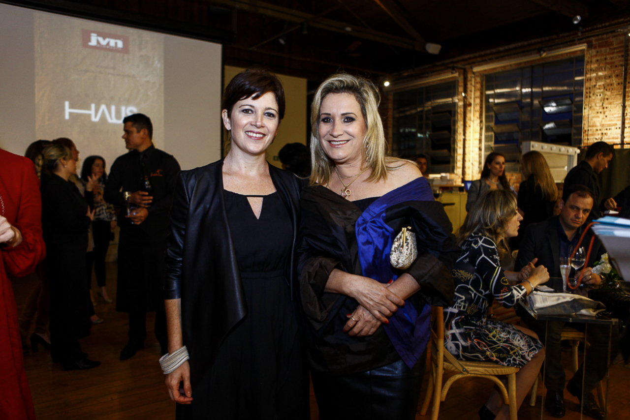 Renata McCartney e Jane Rocha. Foto: André Rodrigues/Gazeta do Povo