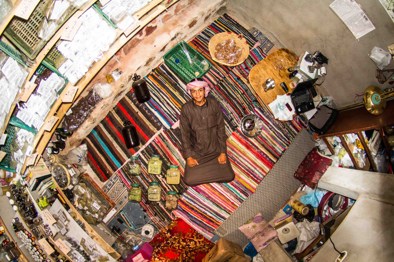 Mohamed, 18 anos, Egito (Foto: John Thackwray)