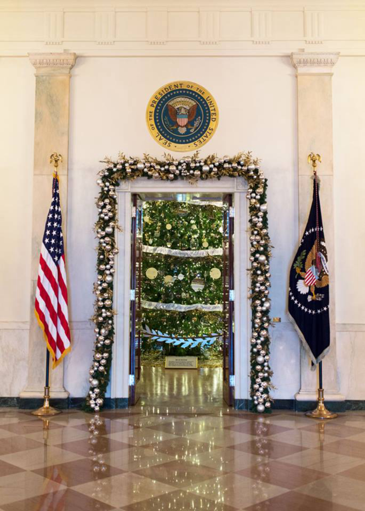 Porta de entrada do gabinete do presidente dos Estados Unidos Barack Obama.<br>Foto: Reprodução Facebook The White House 