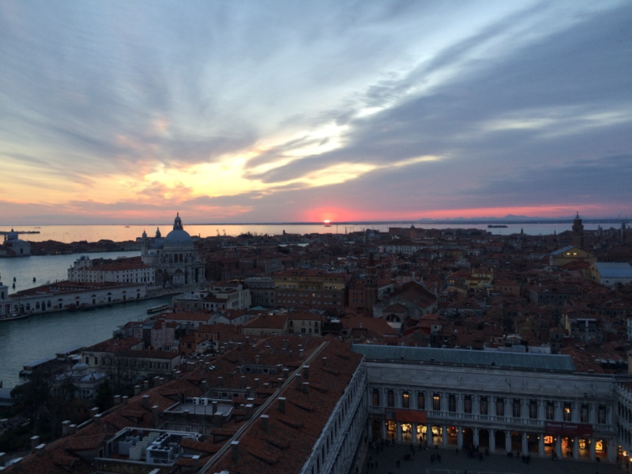 Vista panorâmica de Veneza a partir do campanário da Catedral de São Marcos. Foto: Mariana Quintana