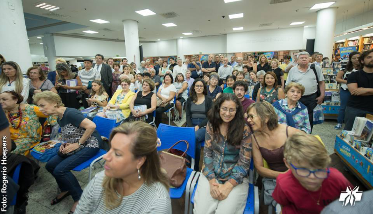 Várias pessoas acompanharam o lançamento no dia 23 de janeiro. Fotos: Rogério Hoepers/Divulgação