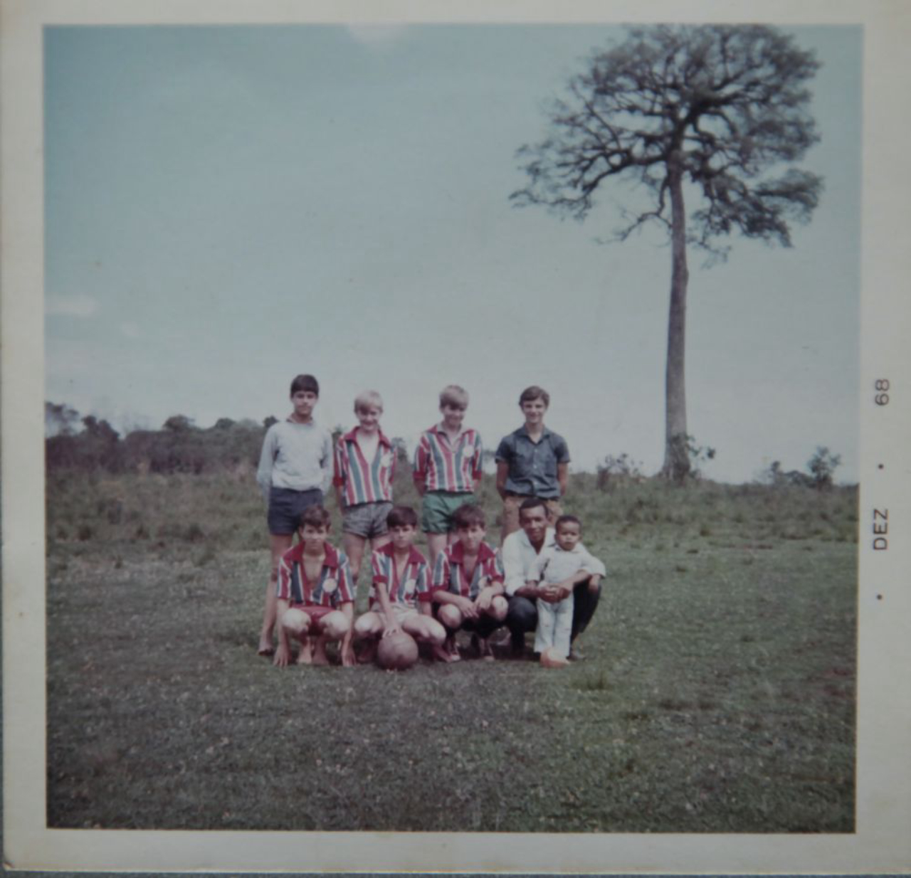 Foto de 1968 mostra que a área serviu para os jogos de futebol das crianças. Foto: Wilhelm Bradhage/Arquivo familiar