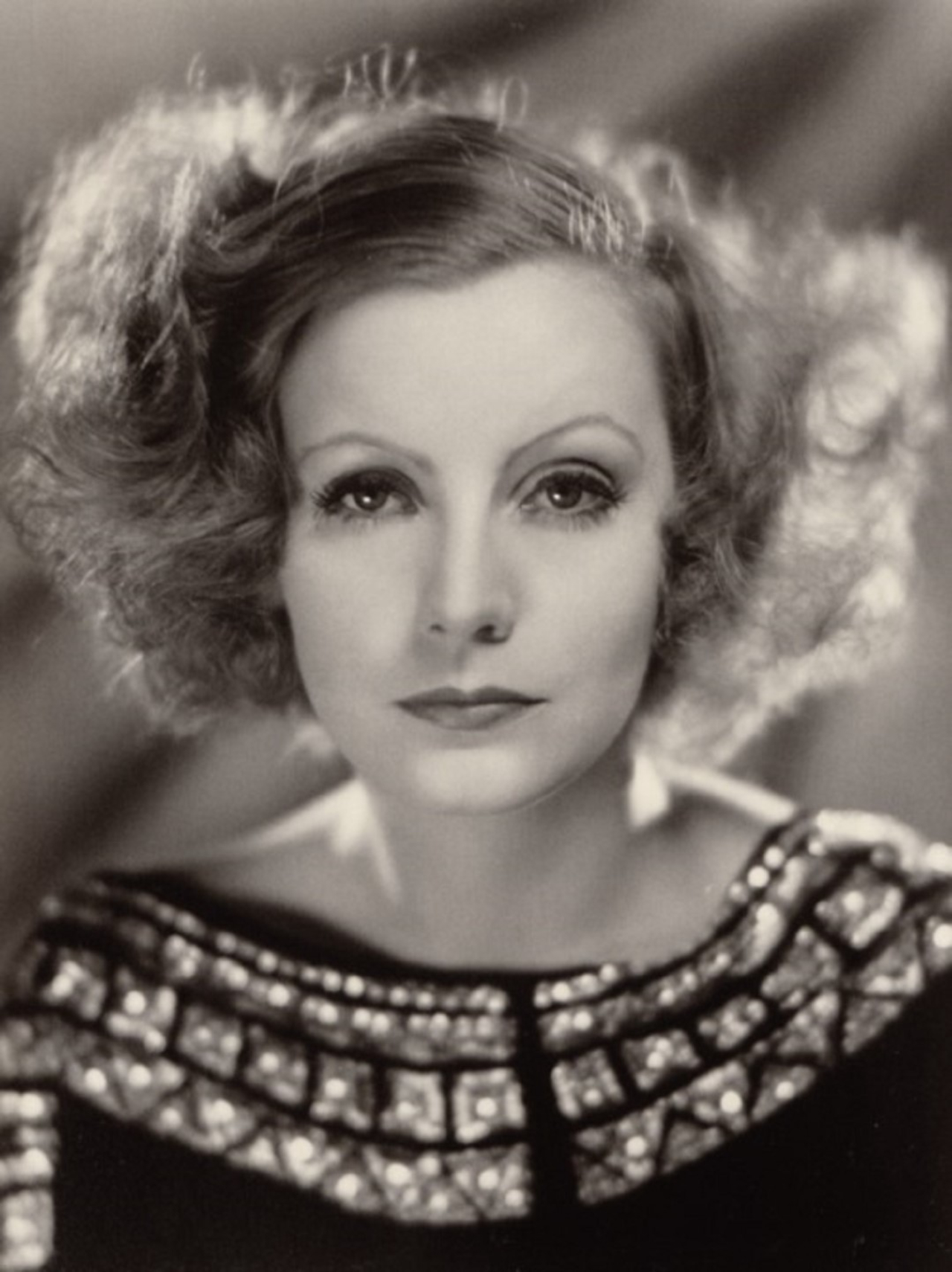 A atriz Greta Garbo, ícone do cinema dos anos 1930. 