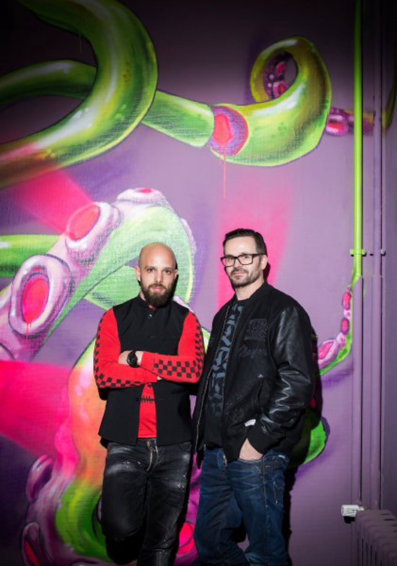 Kimo von Rekowski und Joern Reiners von den Dixons (aka Xi-Design) gehÃ¶ren zum Organisationsteam der temporÃ¤ren Streetart-Ausstellung "The Haus", die in einem zum Abriss bereitem GebÃ¤ude in der NÃ¼rnberger StraÃe gezeigt wird. Berlin, MÃ¤rz 2017