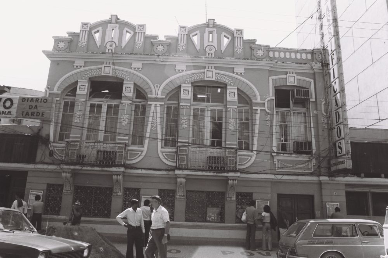 Residência foi construída pelo comerciante Carlos Osternack por volta de 1910. Foto: Arquivo Casa da Memória/ Fundação Cultural de Curitiba
