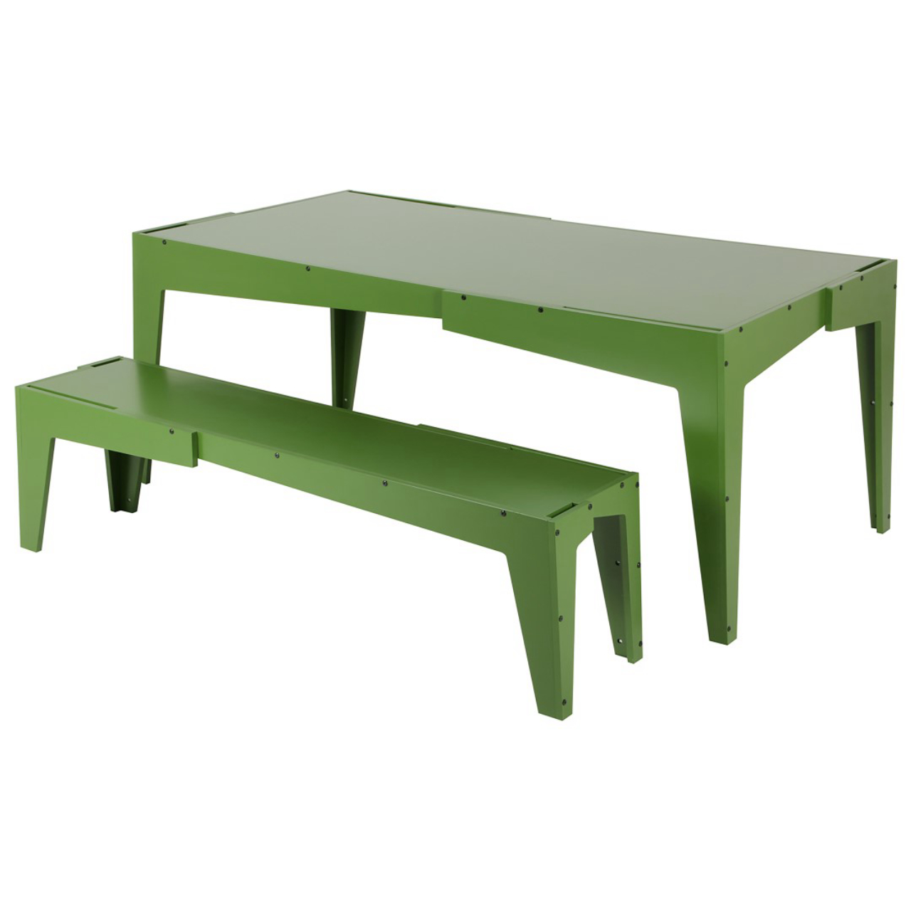 Mesa e banco da linha Assimétrica estão disponíveis nas cores verde e preto.<br>A mesa mede 196 x 97 cm e custa R$ 1.750. O banco para três lugares custa R$ 775.   
