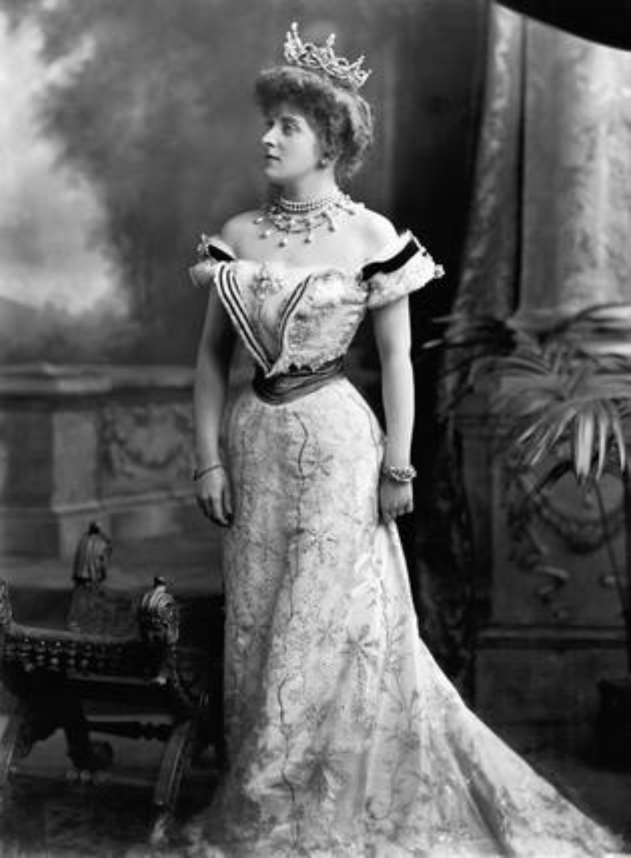Lady Almina, que transformou o castelo em um hospital durante a Primeira Guerra Mundial. Foto: Reprodução/Facebook