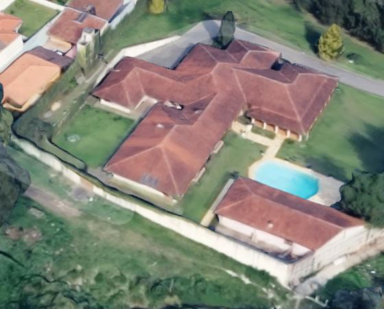 Perspectiva aérea da mansão no Pilarzinho. Foto: Reprodução/Google Maps