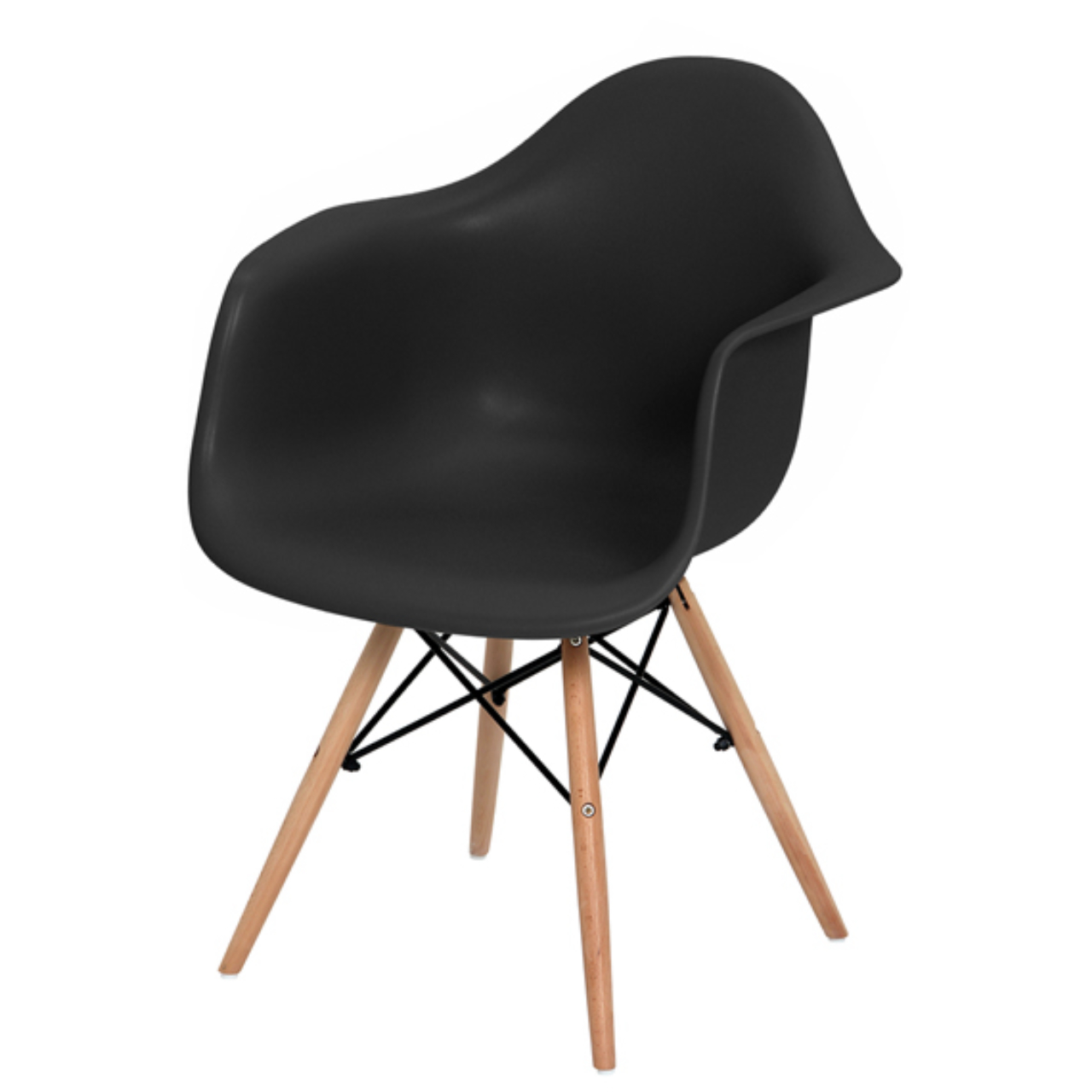 Cadeira Eames Woods sai por R$ 279 na loja e R$ 299 com entrega e montagem em casa. Foto: divulgação