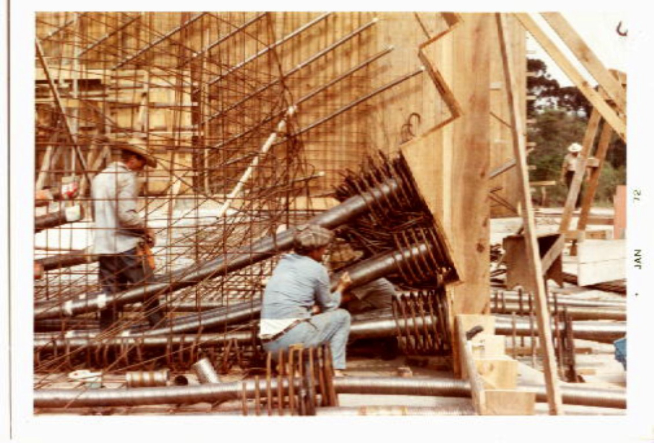 CONSTRUÇÃO MUSEU OSCAR NIEMEYER - ARQUIVO 1967 - CURITIBA - VIDA E CIDADANIA - Foto durante contrução do Museu. Foto: Shido Ogura
