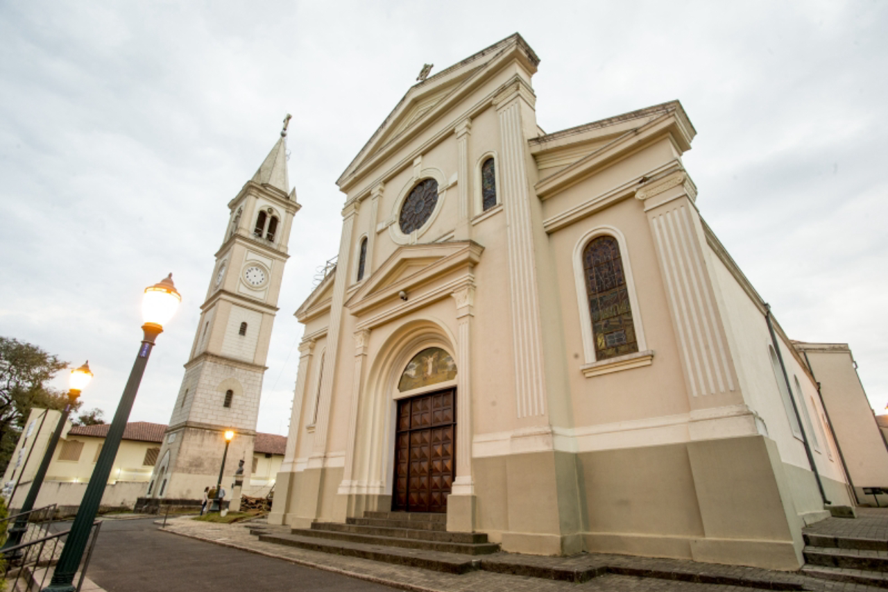 A Igreja Matriz Sao Jose de Santa Felicidade esta passando por obra de restauracao. Foto: Hugo Arada/Arquivo/Gazeta do Povo