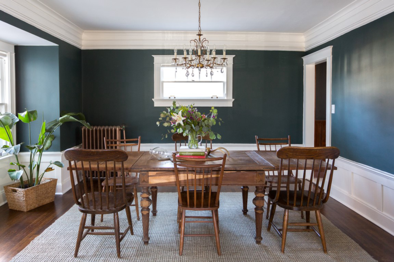 Homeowners are choosing one room to go bold with paint. MUST CREDIT: Jessica Cain/Houzz