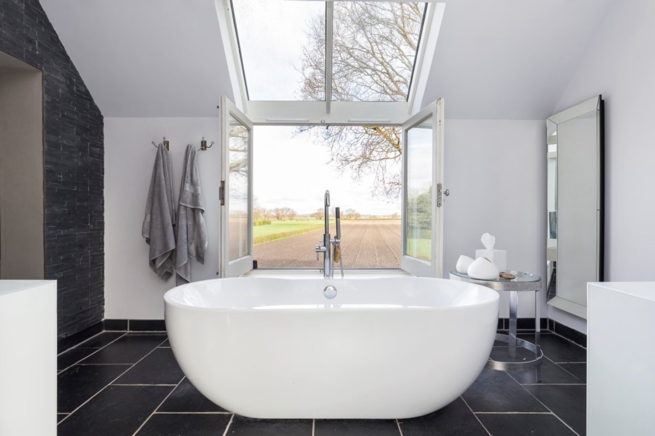 As self-care routines become even more popular in 2019, the bathtub will follow the trend. MUST CREDIT: Chris Snook/Houzz