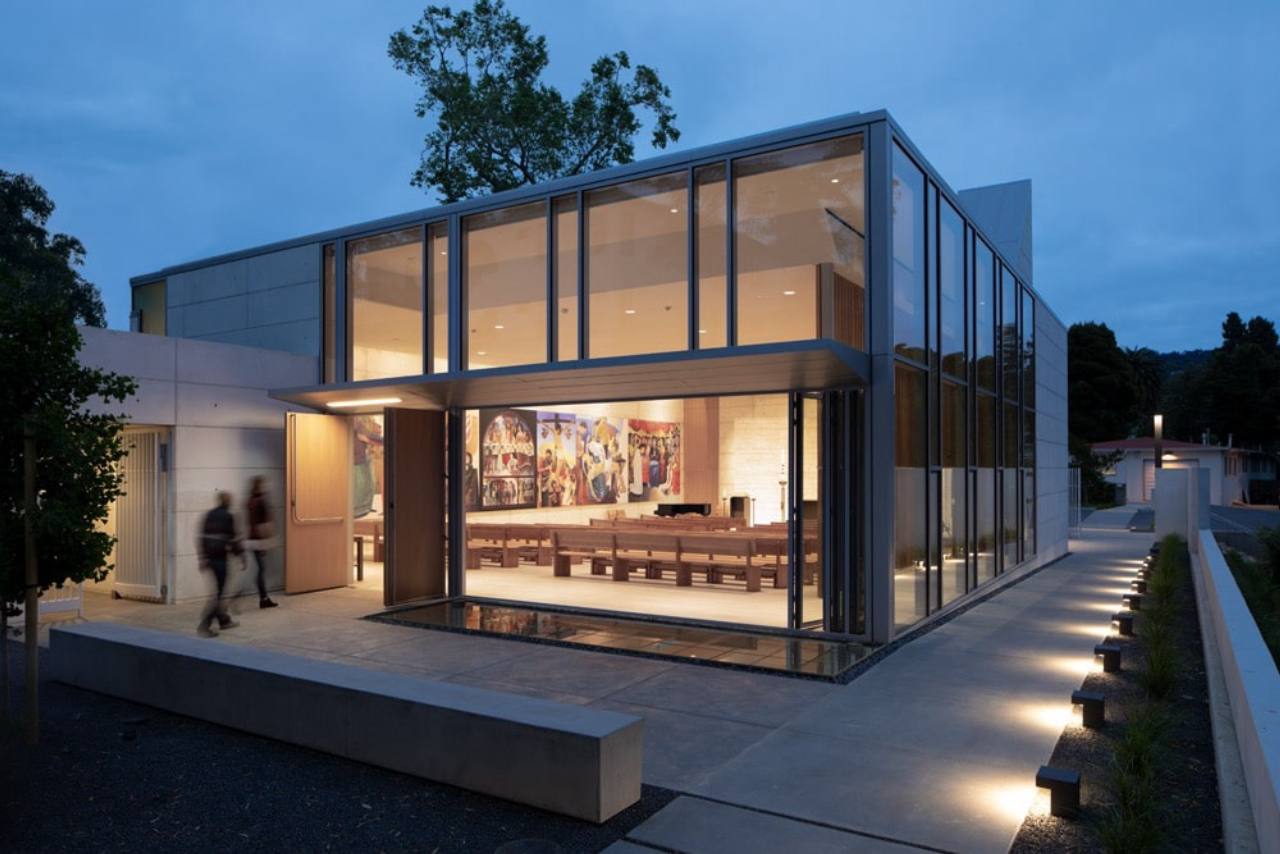 Em Albany, Califórnia, da Mark Cavagnero Associates Architects. Foto: Henrik Kam