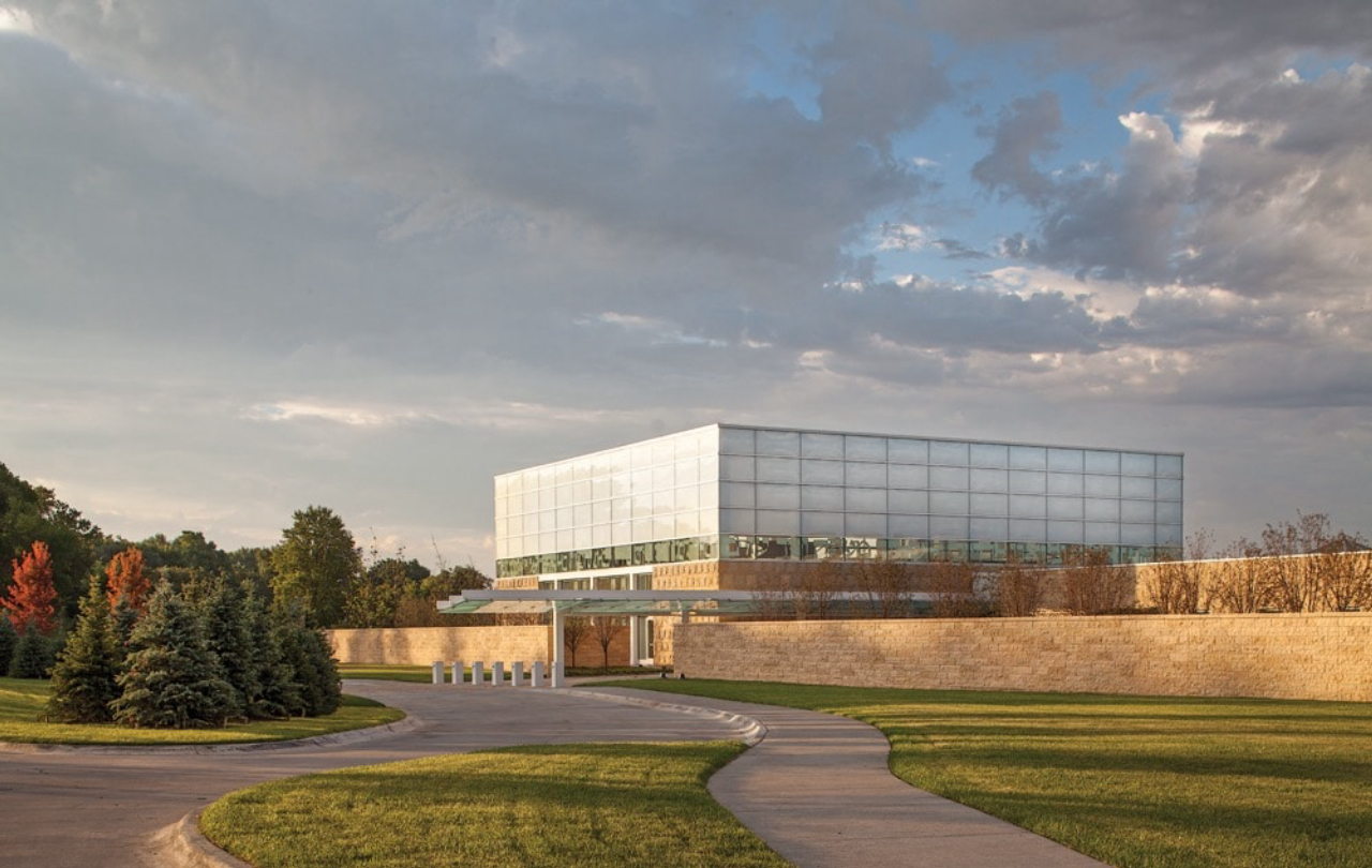 Em Omaha, Nebraska, da Finegold Alexander Architects. Foto: Tom Kessler<br>