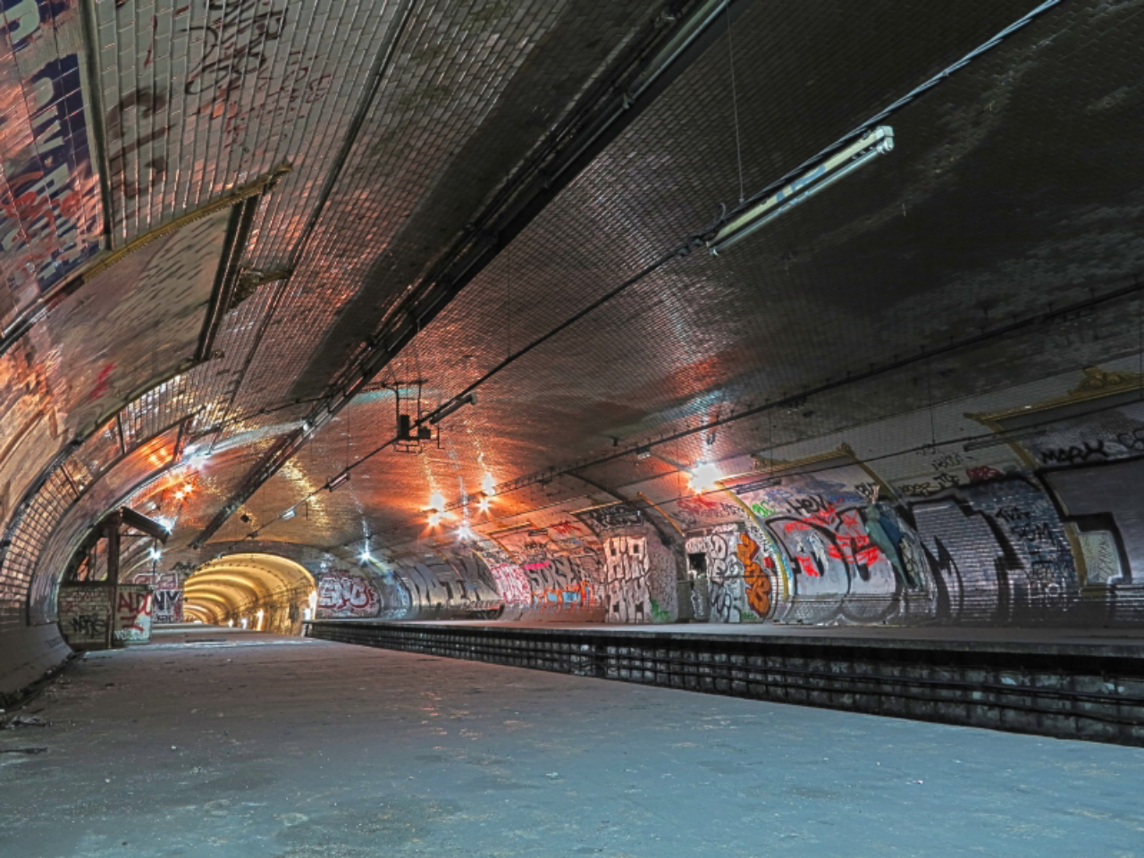A estação de metrô antes da intervenção. Foto: SAME Architectes