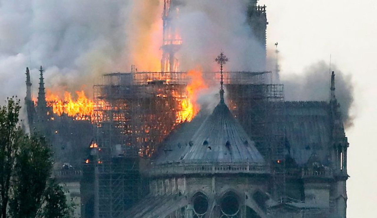 Catedral de Notre-Dame em chamas. Foto: Francois Guillot/ AFP