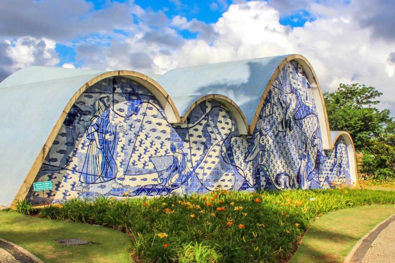 Painel de Portinari para a Igreja de São Francisco de Assis, na Pampulha, em Belo Horizonte, em que ele representa o santo e diversos animais. Foto: divulgação