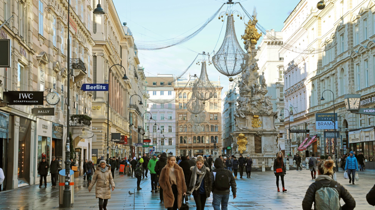 Estratégias integradas para mobilidade, bem-estar e sustentabilidade dão a Viena o primeiro lugar na lista de cidades inteligentes. Foto: Bigstock. 