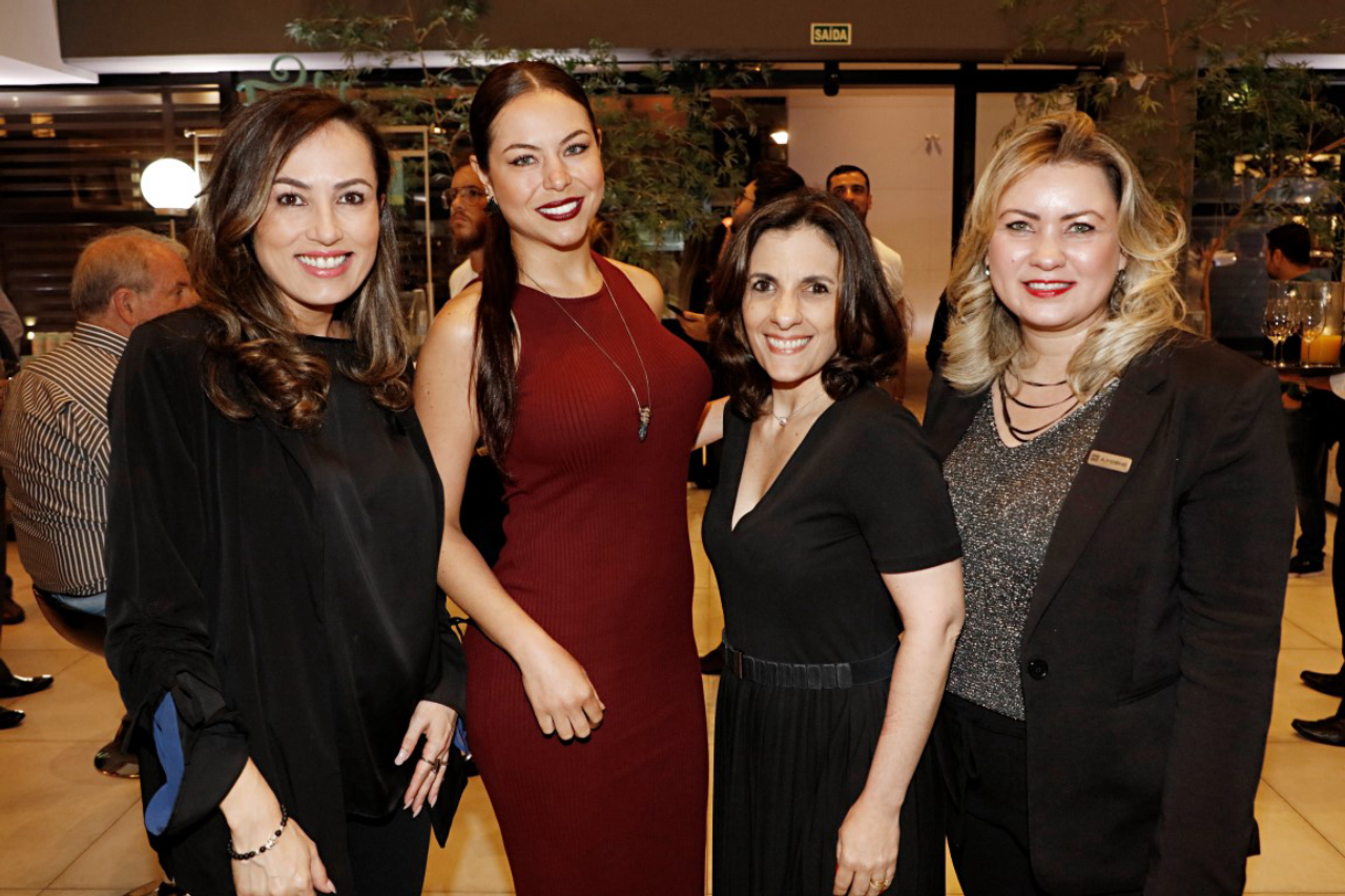 Ana Paula Garcia, Fernanda Destefano, Caroline Frandzen, Luara Martinez