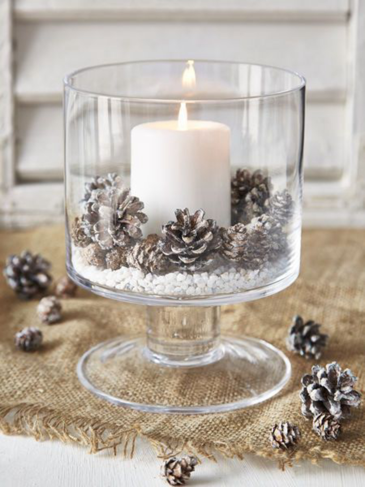 Mais uma opção para dispor as velas na mesa da ceia de Natal. Foto: Reprodução Pinterest.  