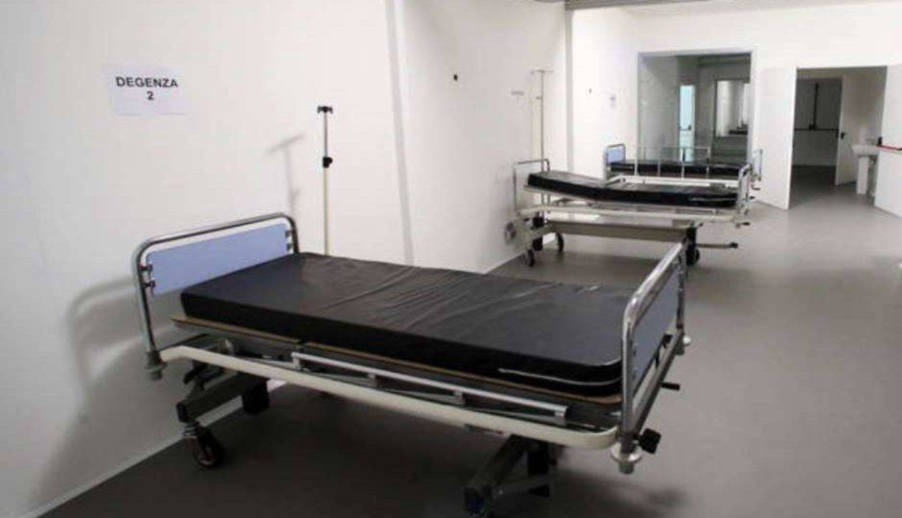 400 camas e aparelhos hospitalares transformarão pavilhões de Rho Fiera em hospital de campanha. Foto: Ansa/Divulgação