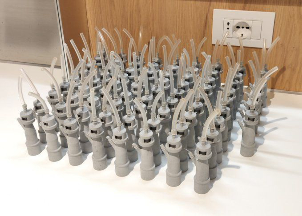 Válvulas para respiradores criado por jovem engenheiro italiano. Foto: divulgação