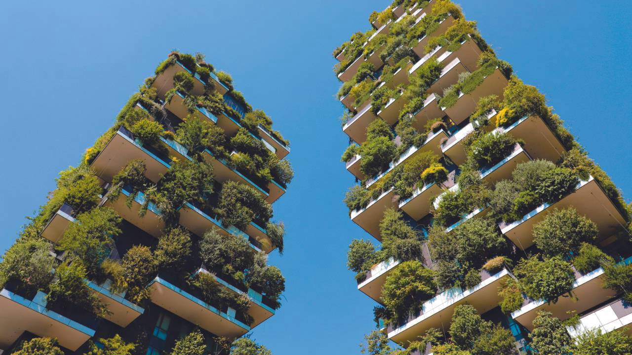 Primeiro conjunto habitacional com floresta no mundo, O Bosco Verticale é composto por dois edifícios, um de 80 metros e outro de 112 metros. 