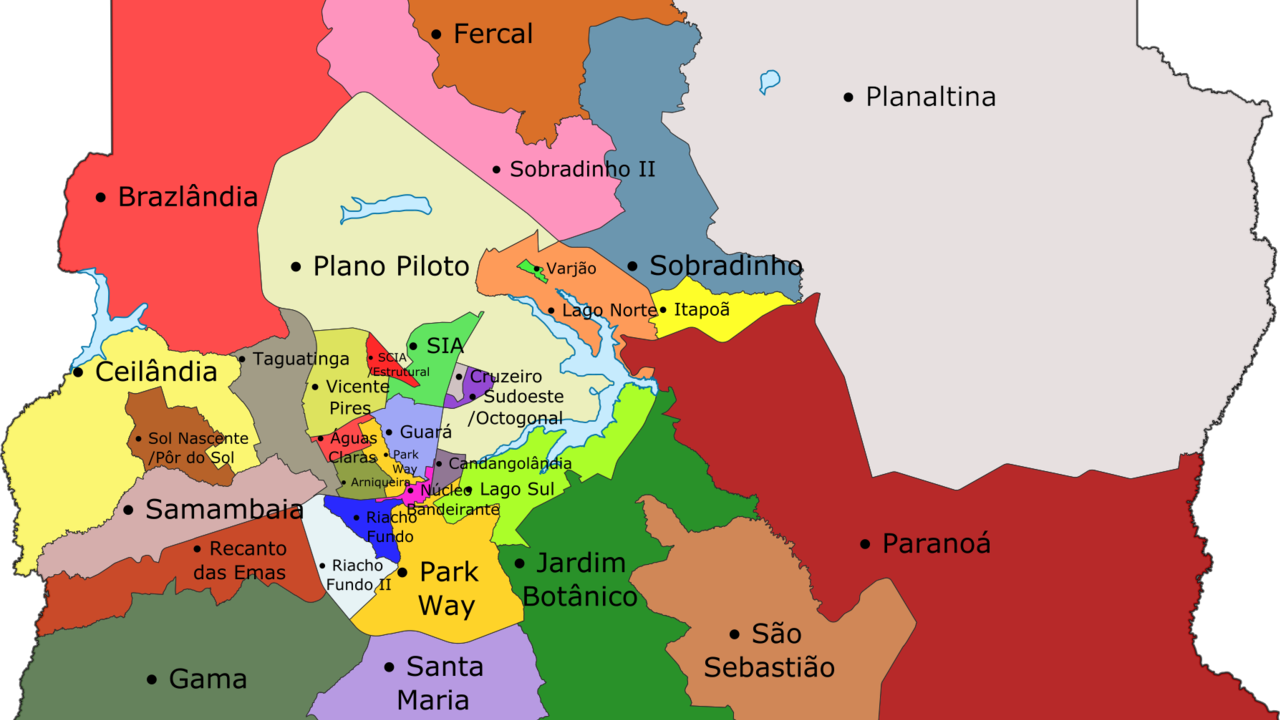 Mapa com as 33 regiões administrativas do DF. Brasília pode ser considerada a RA I, denominada no mapa como Plano Piloto, ou o conjunto de todas as RAs.