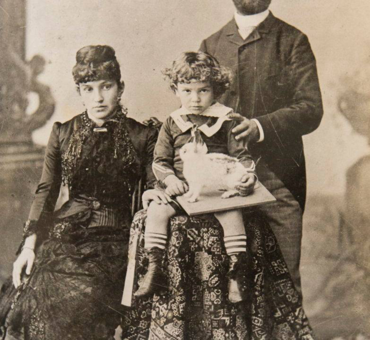 Maria Dolores Leão Fontana, Francisco Fasce Fontana e o filho Francisco Fido Fontana. Foto: Reprodução/ Acervo da família