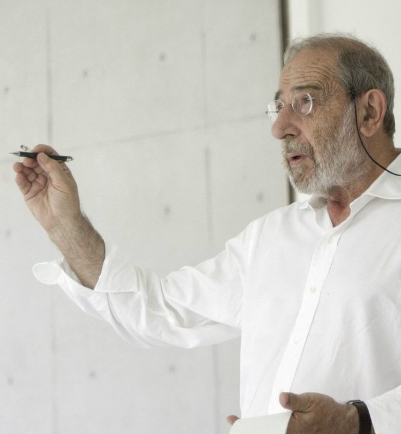 Alvaro Siza, quando recebeu o Leão de Ouro da Bienal de Arquitetura de Veneza pelo conjunto de sua obra em 2012.