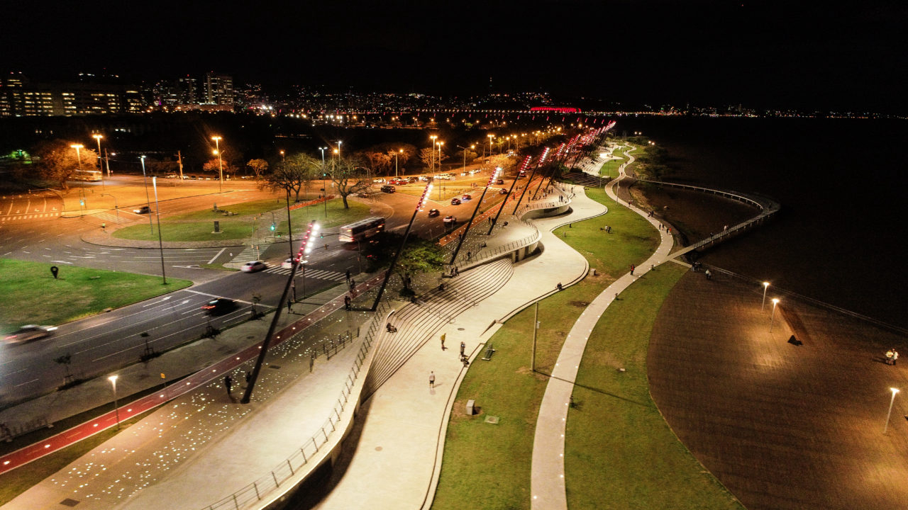 Parque Urbano Da Orla Do Guaíba De Linha De Ruptura A Espaço De União 