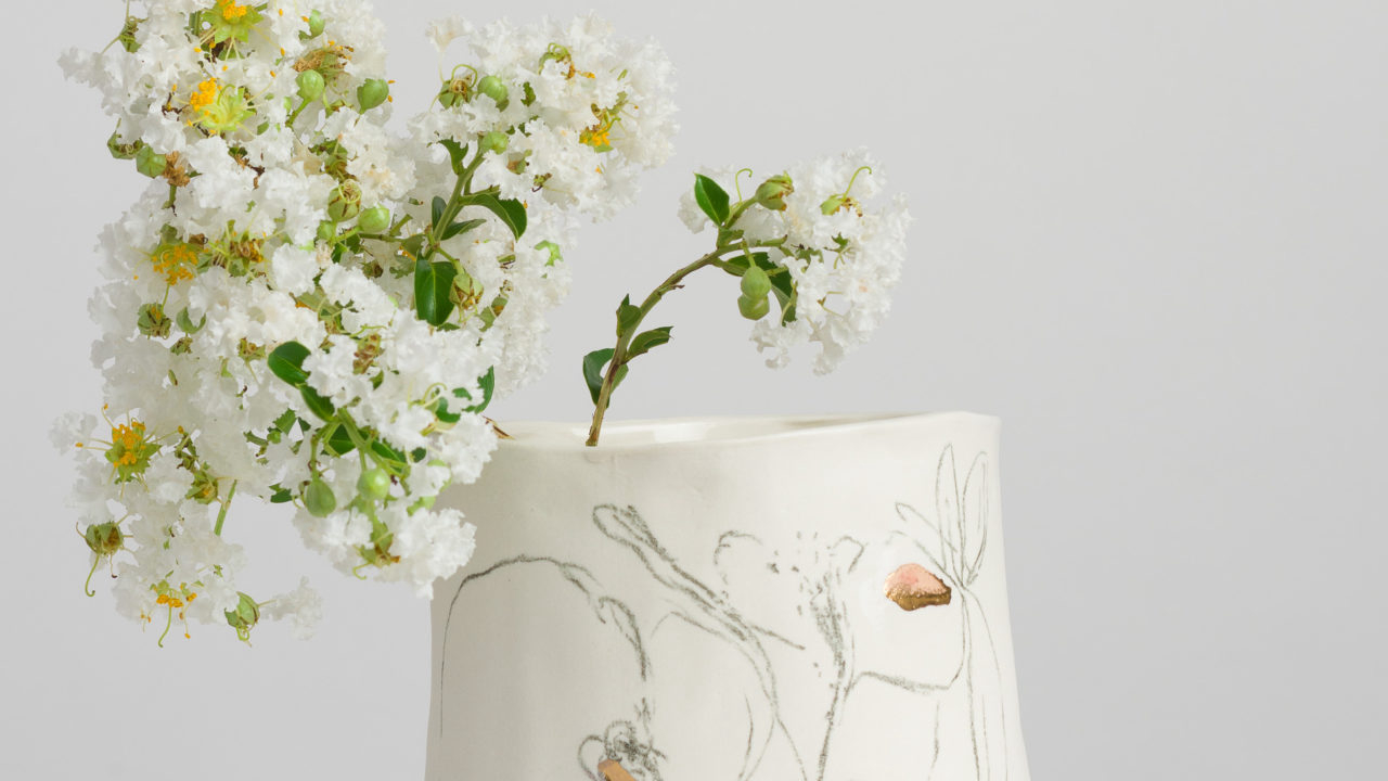 Vaso único da série Botânica do Atelier Le Motif.