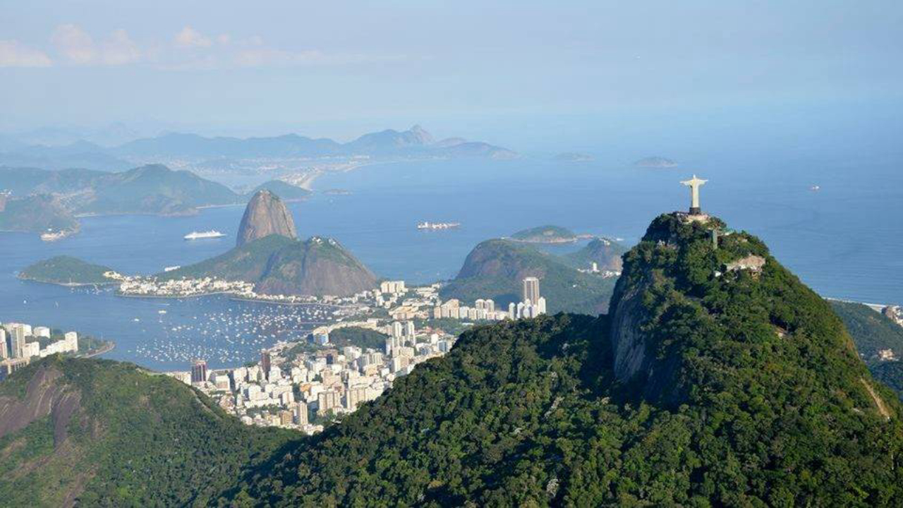 Cidade-sede do evento, o Rio de Janeiro foi eleito a primeira Capital Mundial da Arquitetura pela Unesco e pela UIA, em 2019.