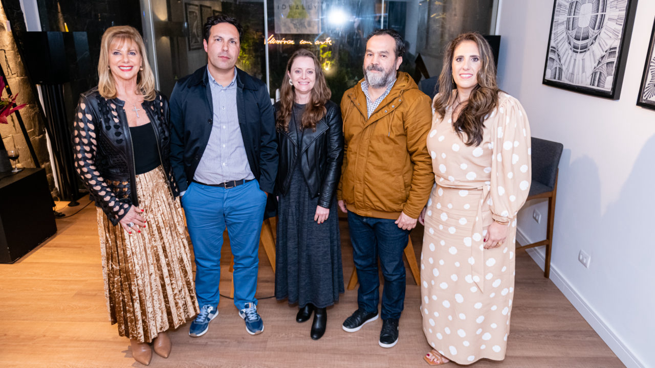 Soraya Ribas, Carlos Santos, Sharon Abdalla Adilson Ribeiro e Letícia Pangracio